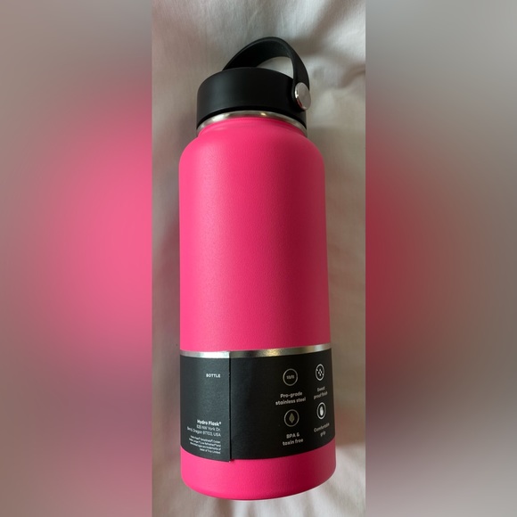 NWT Flamingo 32 oz Hydro Flask Wide Mouth water bottle - Picture 5 of 7